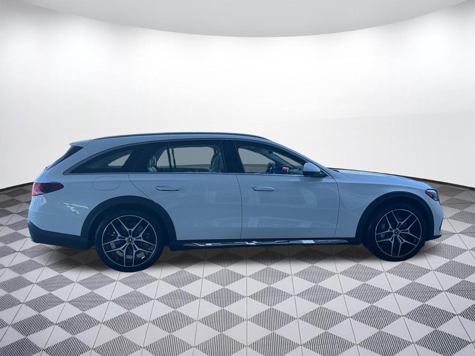 New 2026 Mercedes-Benz E 450 4MATIC All-Terrain Wagon image 8
