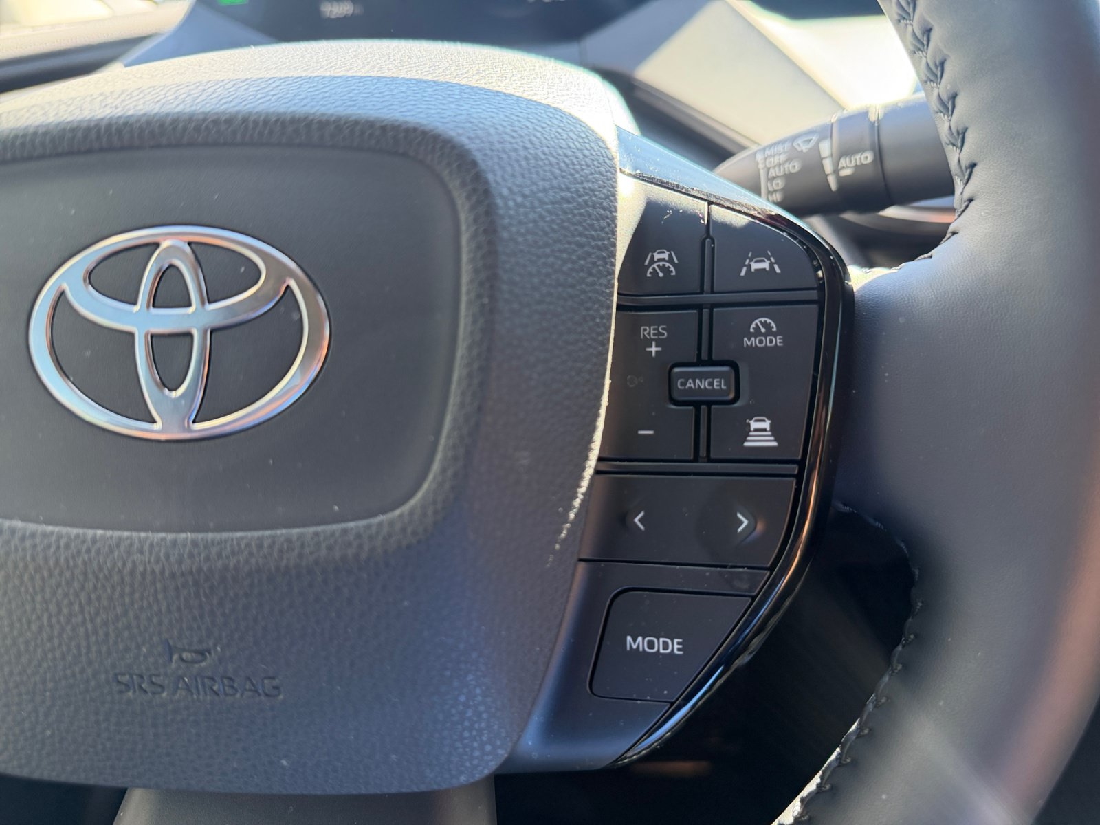 Used 2026 Toyota Prius XLE FWD image 18