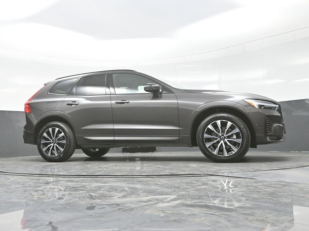 Used 2025 Volvo XC60 B5 Plus w/ Climate Package AWD/4WD image 29