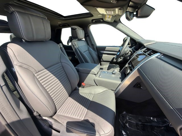 Certified 2026 Land Rover Discovery Limited Edition AWD/4WD image 16