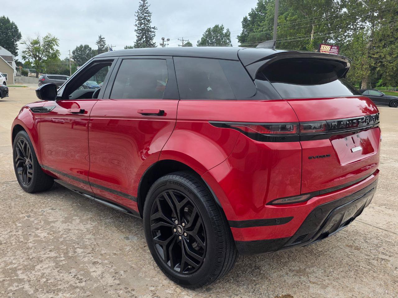 Used 2023 Land Rover Range Rover Evoque R-Dynamic S AWD/4WD image 18
