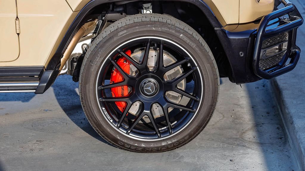 Used 2022 Mercedes-Benz G 63 AMG 4MATIC w/ AMG Night Package Plus image 11