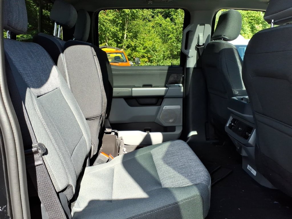New 2026 Ford F250 XLT w/ XLT Premium Package AWD/4WD image 14