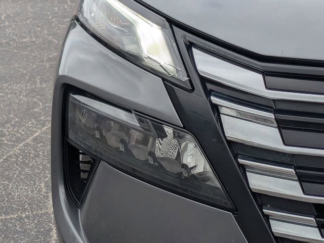 Used 2024 Nissan Rogue S image 10