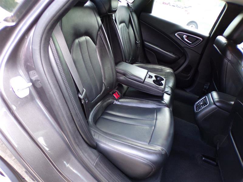Used 2015 Chrysler 200 C w/ Navigation & Sound Group I image 22