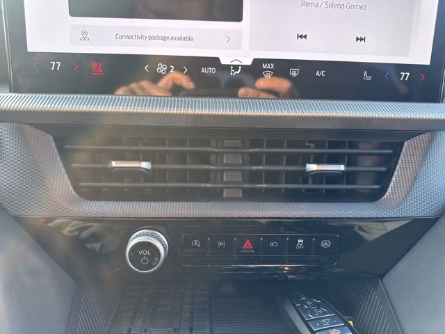 Used 2025 Ford Explorer ST-Line w/ Premium Package image 36