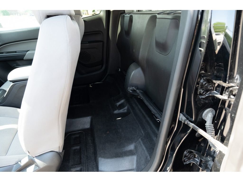 Used 2019 Chevrolet Colorado W/T RWD image 13