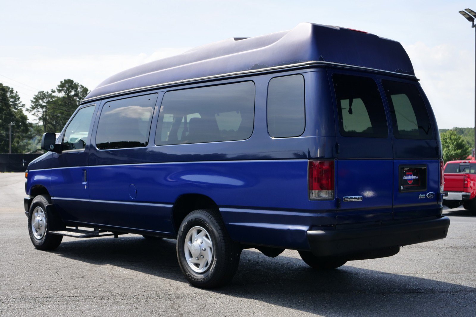 Used 2010 Ford E-250 and Econoline 250 Extended RWD image 7