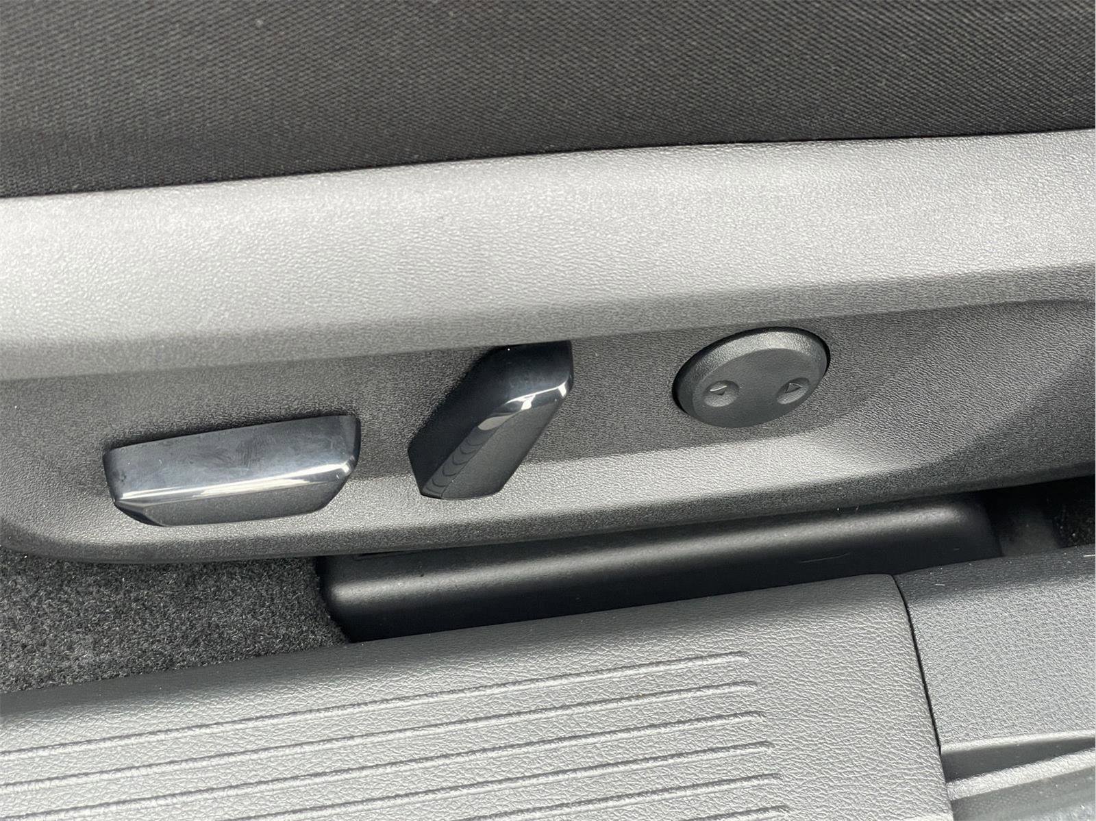 Used 2023 Nissan Rogue SV AWD/4WD image 22