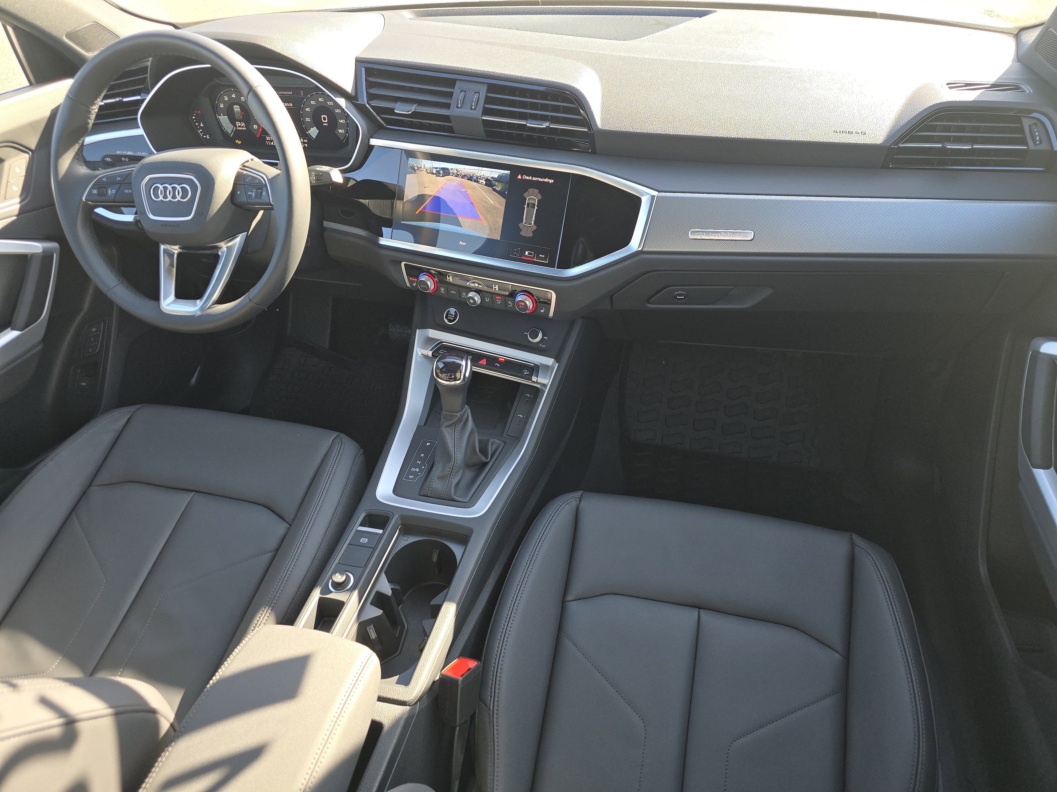 Certified 2025 Audi Q3 2.0T Premium w/ Convenience Package image 18