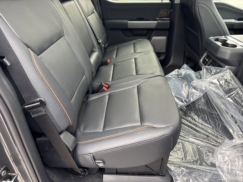 New 2026 Ford F350 Lariat w/ Black Appearance Package image 15