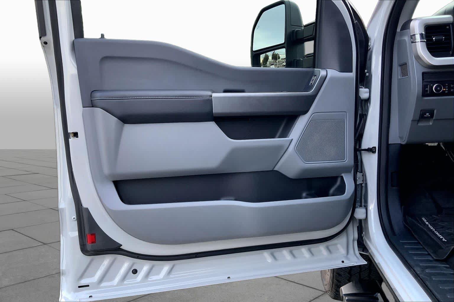 Certified 2026 Ford F250 XL w/ STX Appearance Package AWD/4WD image 19