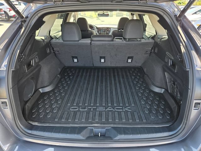 Used 2025 Subaru Outback Onyx Edition AWD/4WD image 17