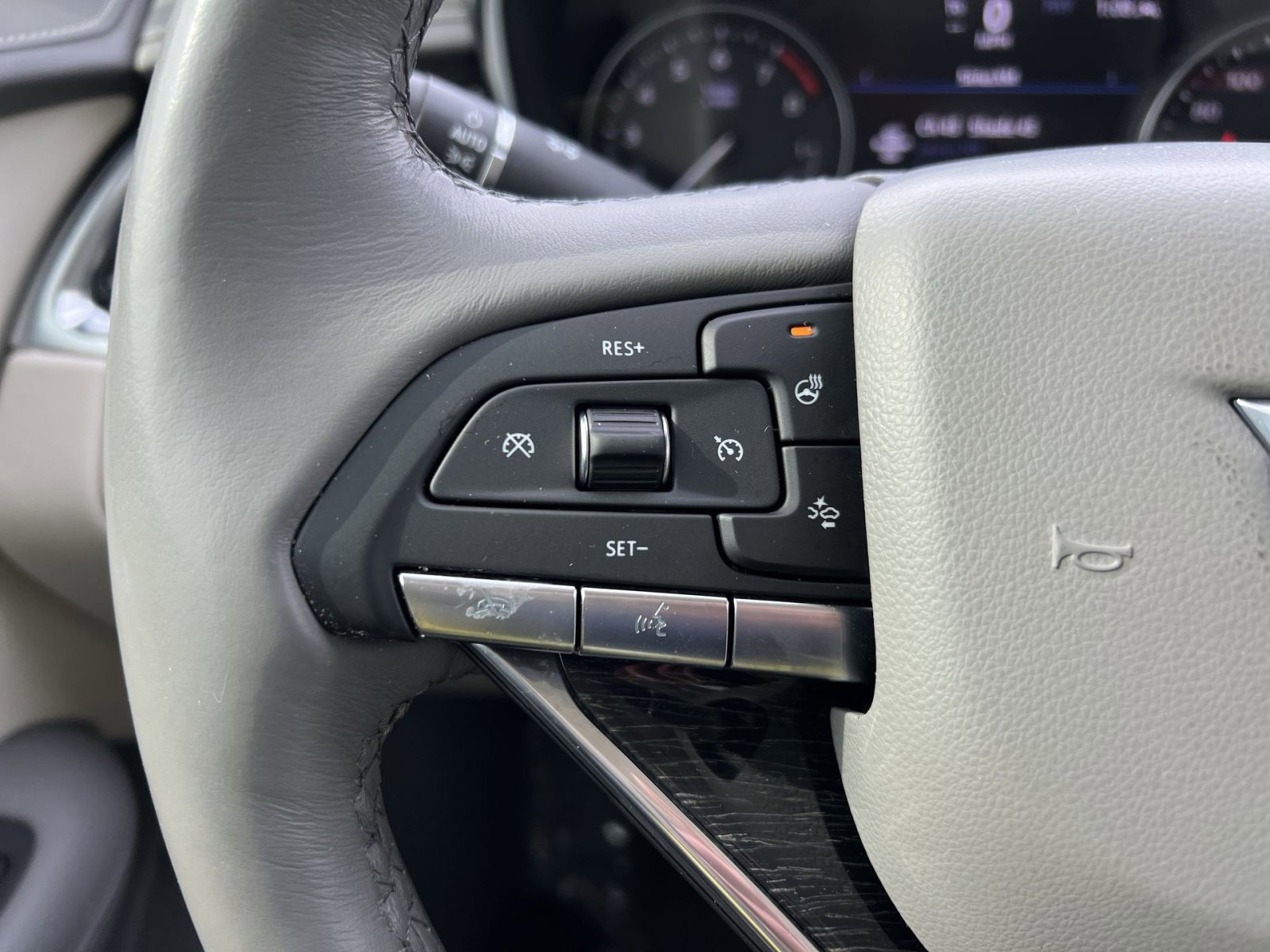 Used 2021 Cadillac XT6 Premium Luxury image 30