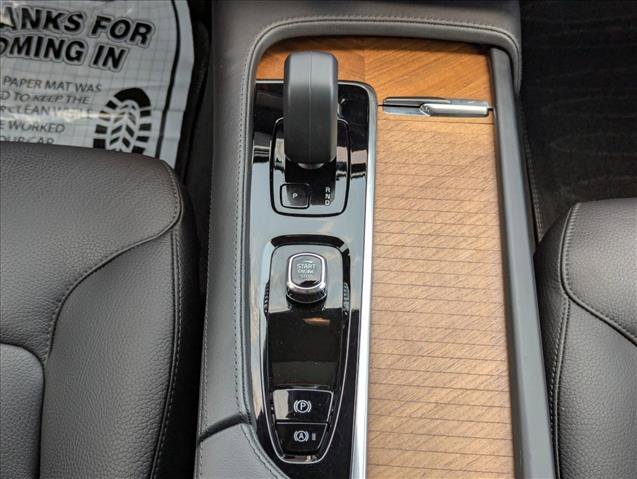 Used 2025 Volvo XC90 B6 Plus AWD/4WD image 12