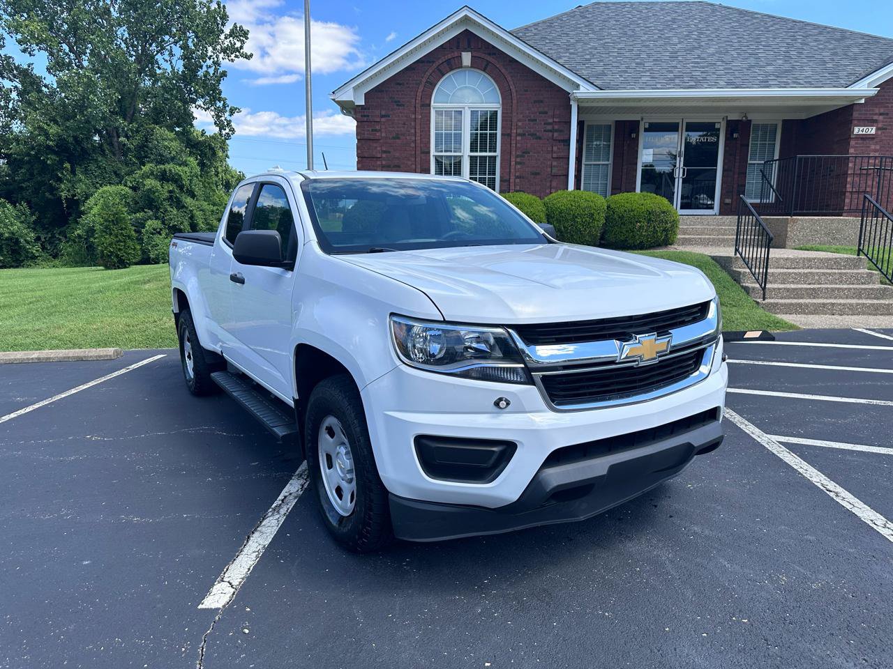 Used 2019 Chevrolet Colorado W/T AWD/4WD image 12