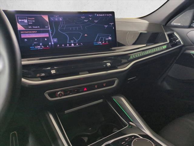 Certified 2025 BMW X6 xDrive40i w/ Premium Package image 15