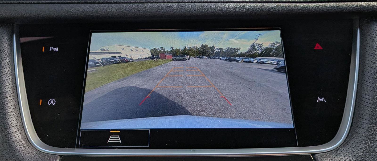 Used 2024 Cadillac XT6 Luxury w/ LPO, Floor Liner Package AWD/4WD image 17