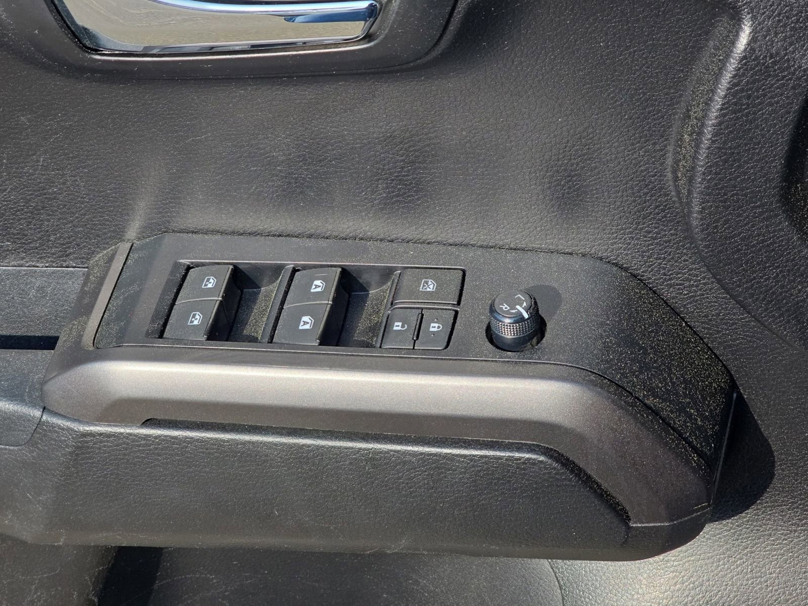 Used 2021 Toyota Tacoma TRD Sport w/ Technology Package image 32