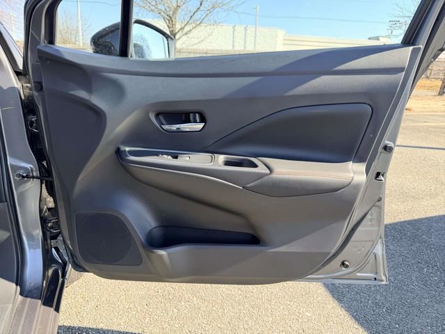 New 2025 Nissan Versa SR w/ Trunk Package image 8