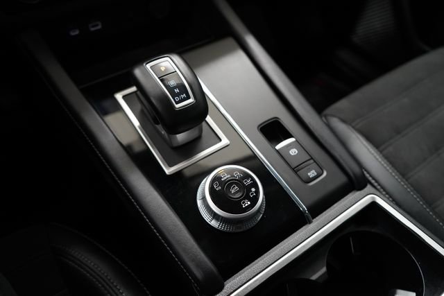 Used 2023 Mitsubishi Outlander SE image 48