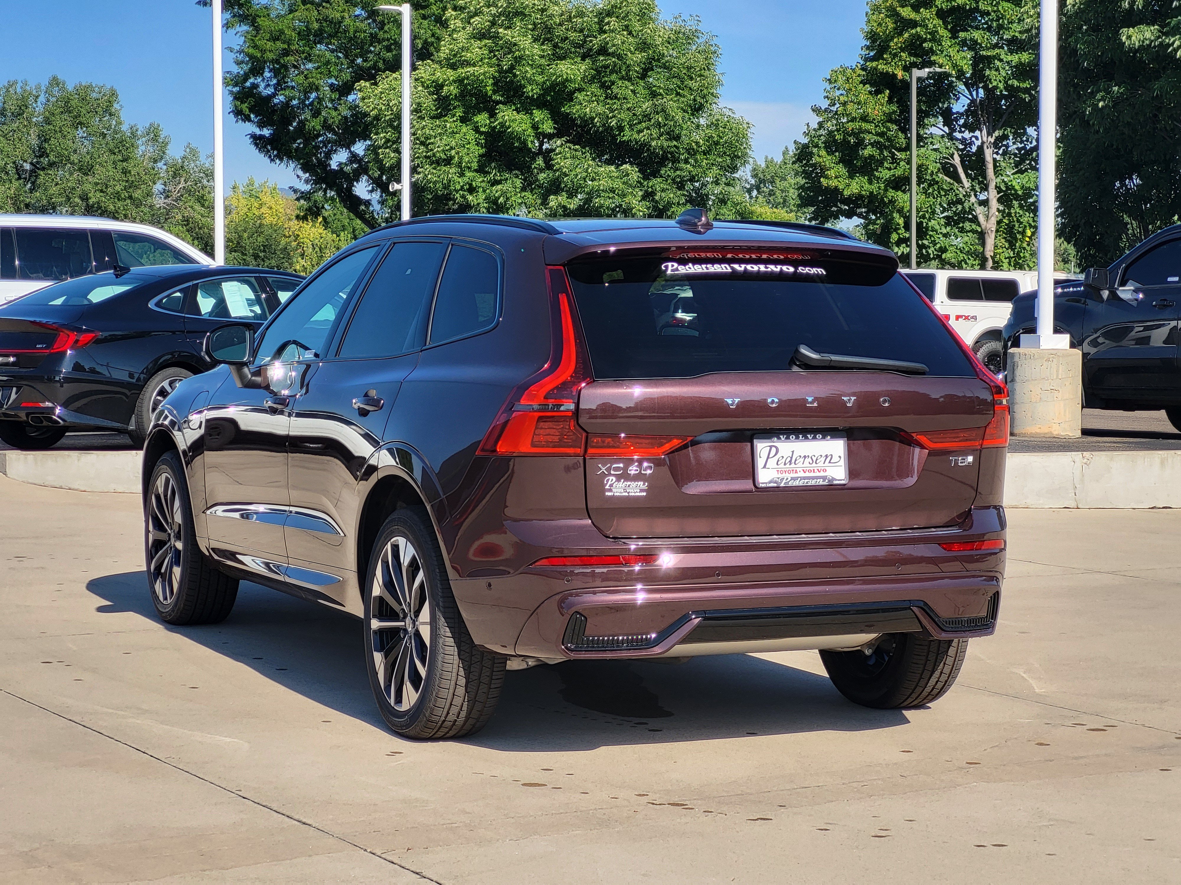 New 2026 Volvo XC60 T8 Plus w/ Protection Package Premier AWD/4WD image 4