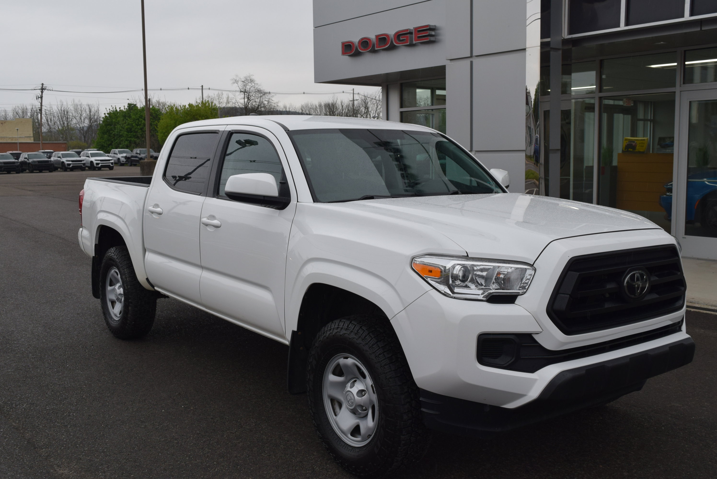 Used 2023 Toyota Tacoma SR w/ SR Convenience Package RWD image 2