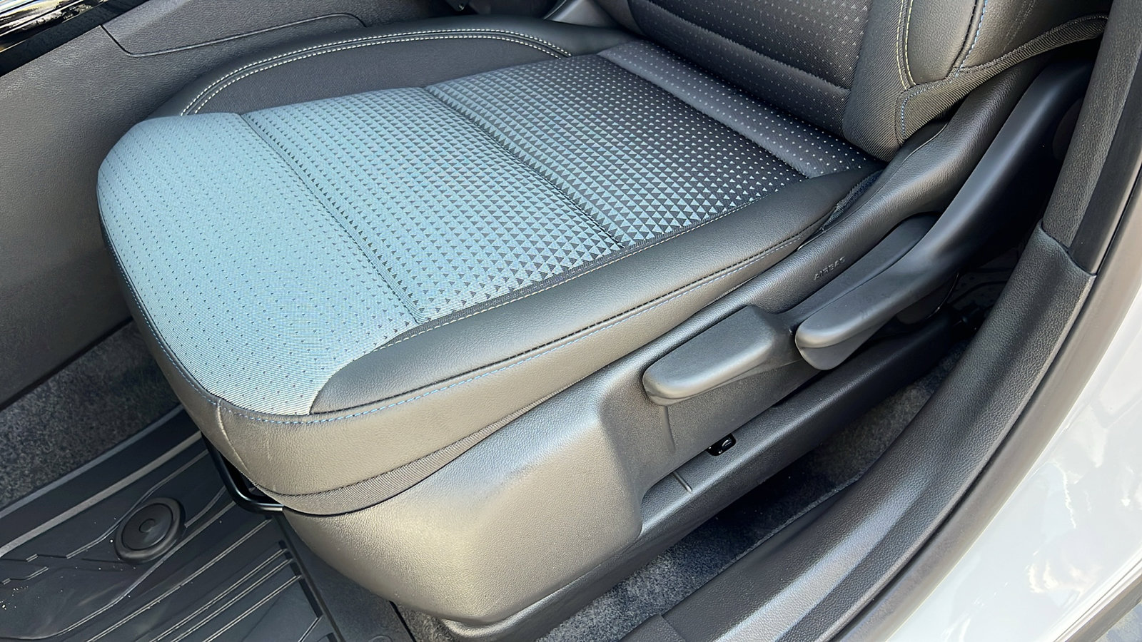 New 2025 Chevrolet Trax LT w/ Driver Confidence Package image 17