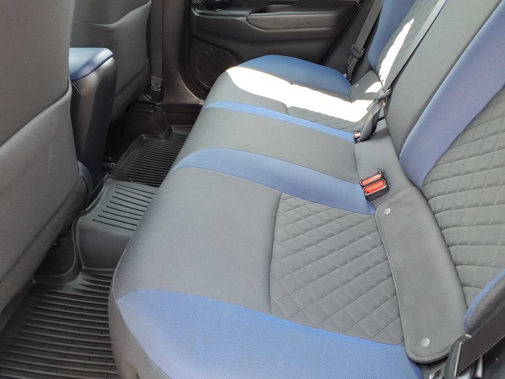 Used 2020 Toyota C-HR XLE FWD image 15