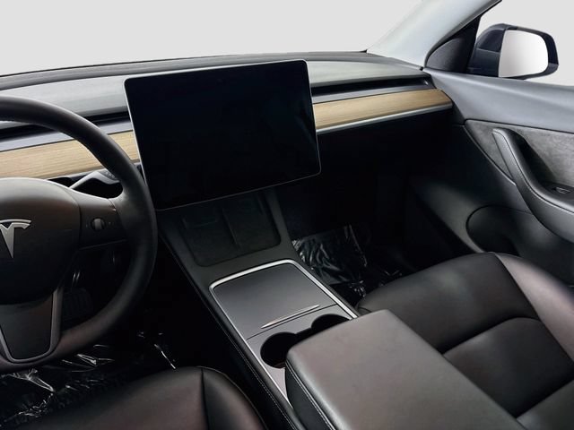 Used 2022 Tesla Model Y Long Range AWD/4WD image 21
