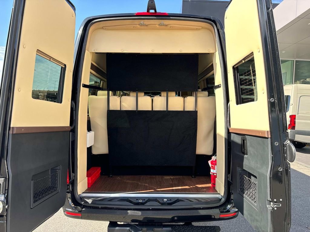 Used 2025 Mercedes-Benz Sprinter 3500 image 8