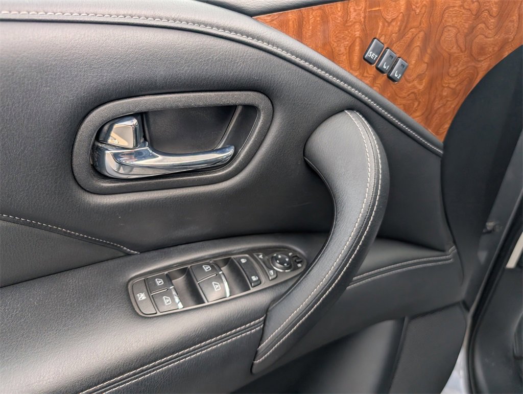 Used 2018 INFINITI QX80 4WD image 10