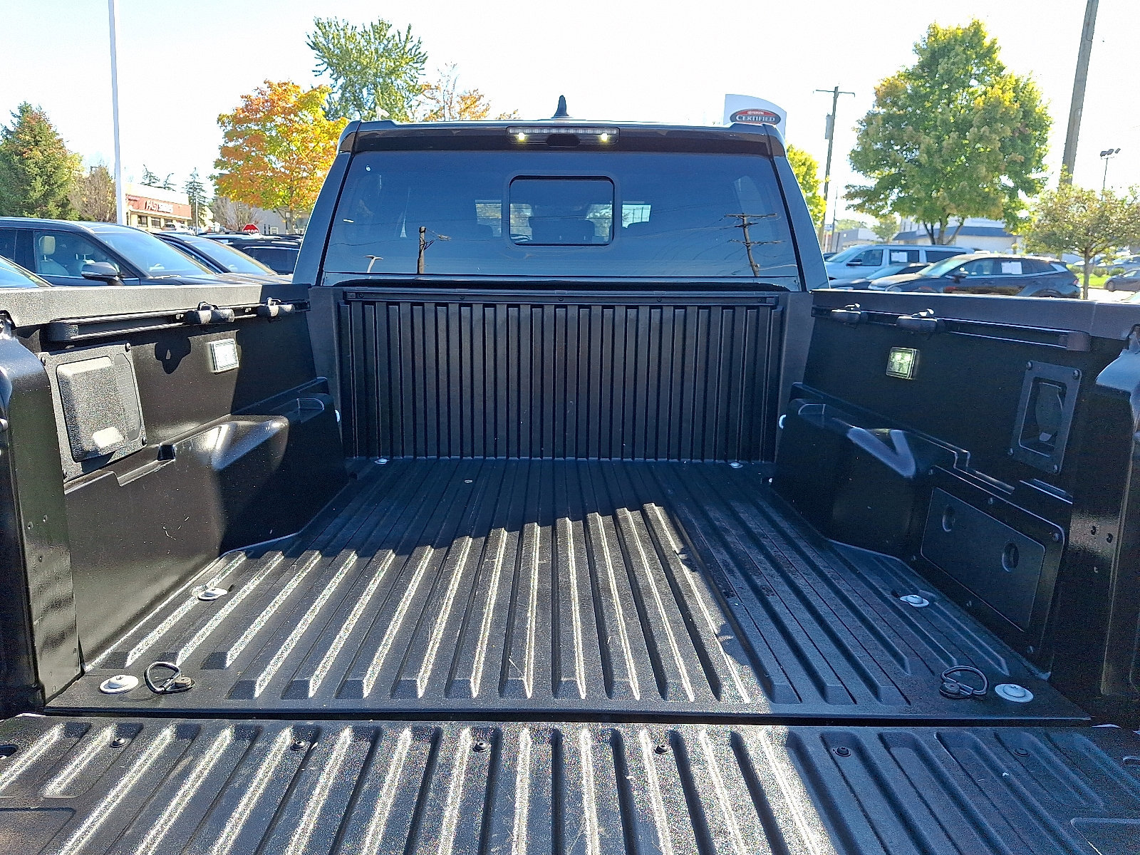 Used 2025 Toyota Tacoma TRD Off-Road image 30