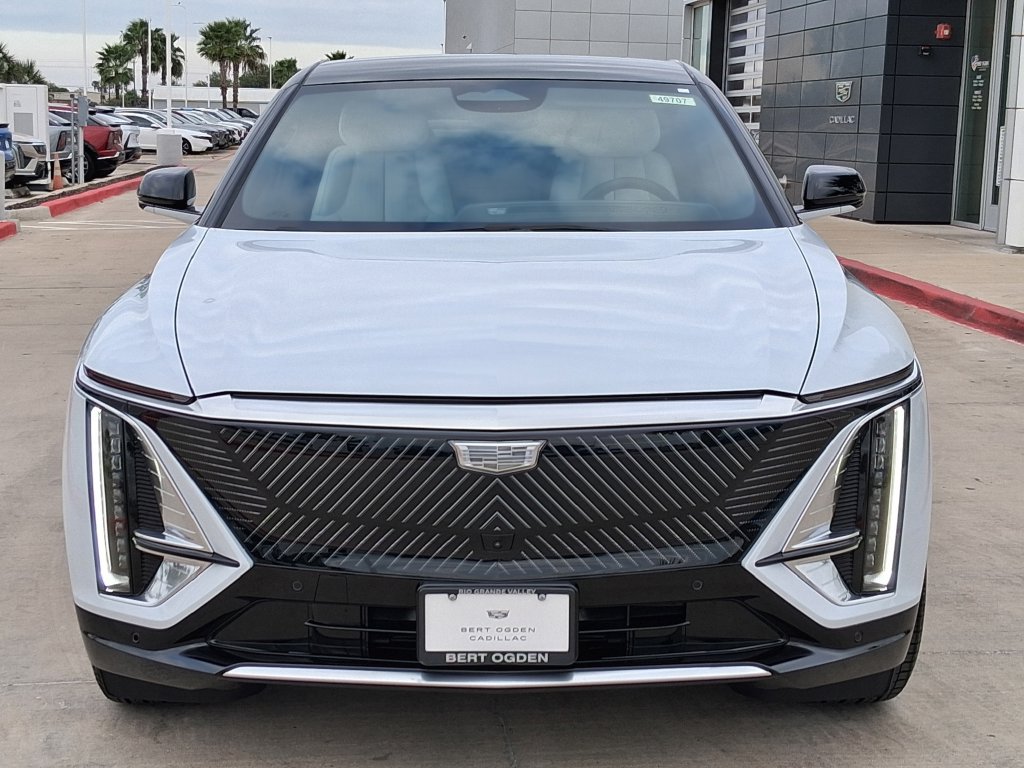 New 2027 Cadillac Lyriq Luxury RWD image 2