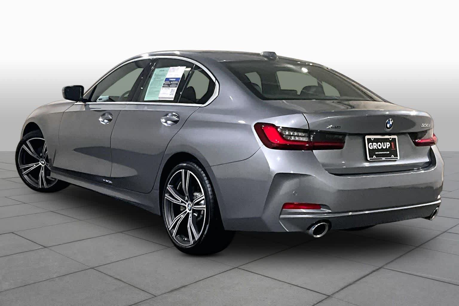 Used 2024 BMW 330i xDrive Sedan w/ Premium Package AWD/4WD image 11