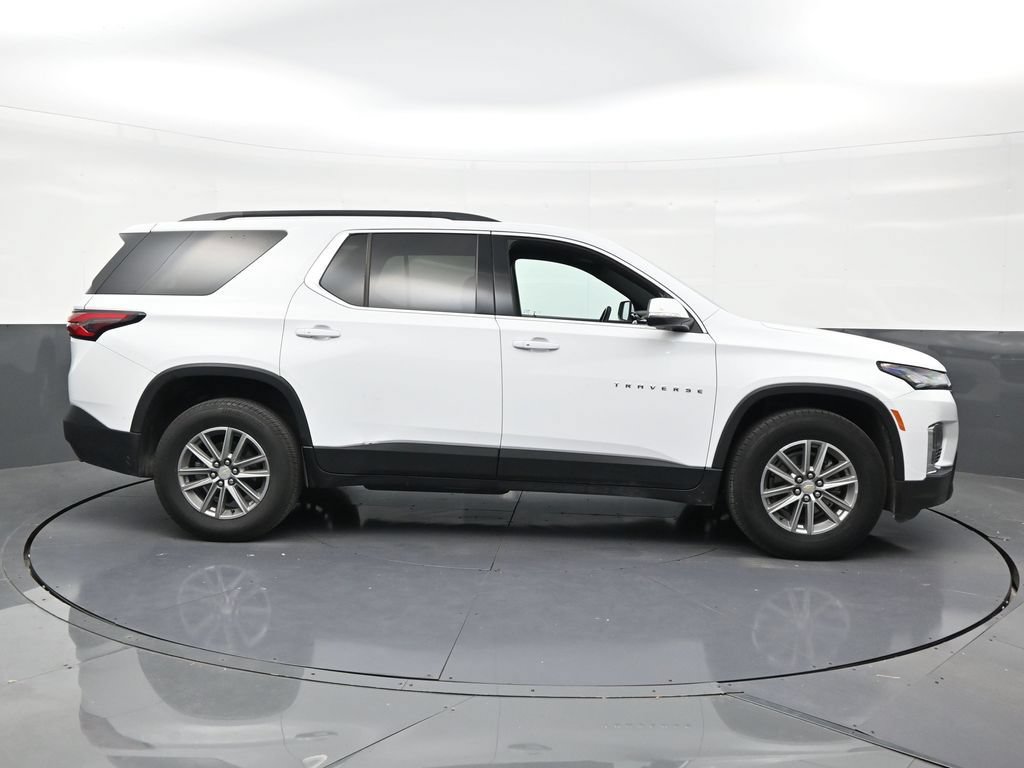 Used 2023 Chevrolet Traverse LT FWD image 6