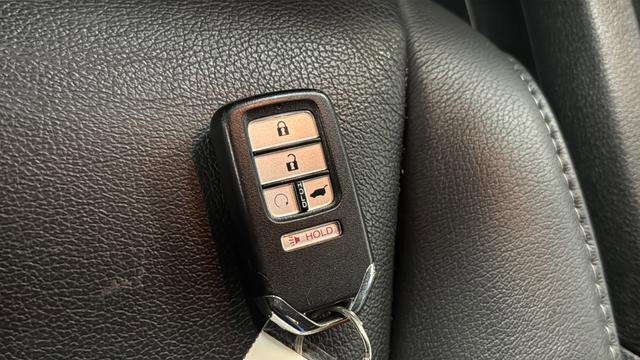 Used 2020 Honda Pilot Touring image 21
