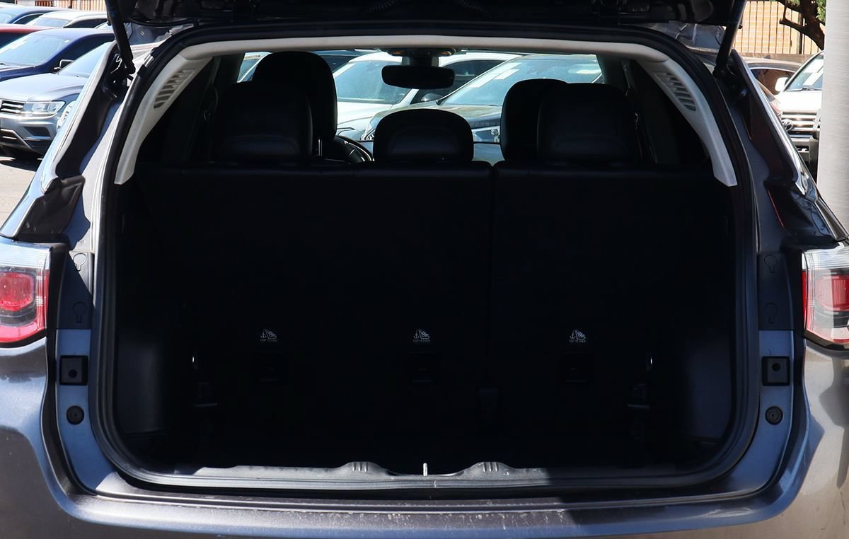 Used 2019 Jeep Compass Latitude FWD image 23