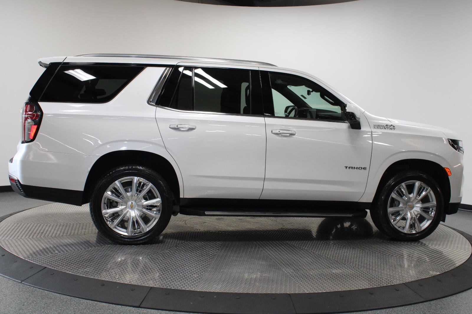 Used 2024 Chevrolet Tahoe High Country image 16