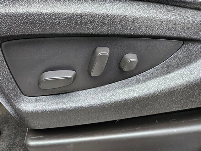 Used 2015 GMC Sierra 2500 SLE image 18