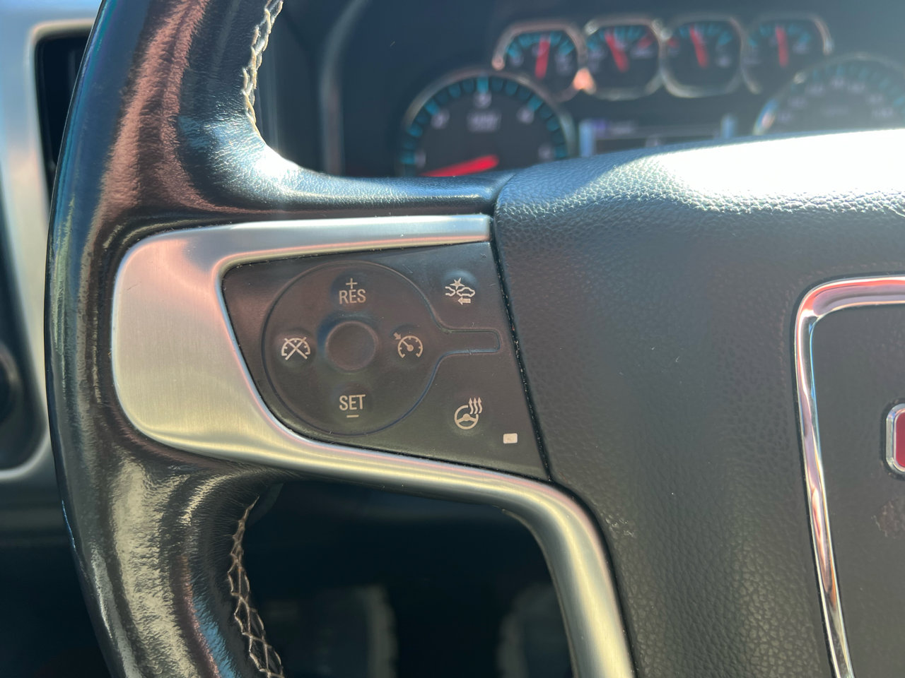 Used 2018 GMC Sierra 1500 SLT image 44