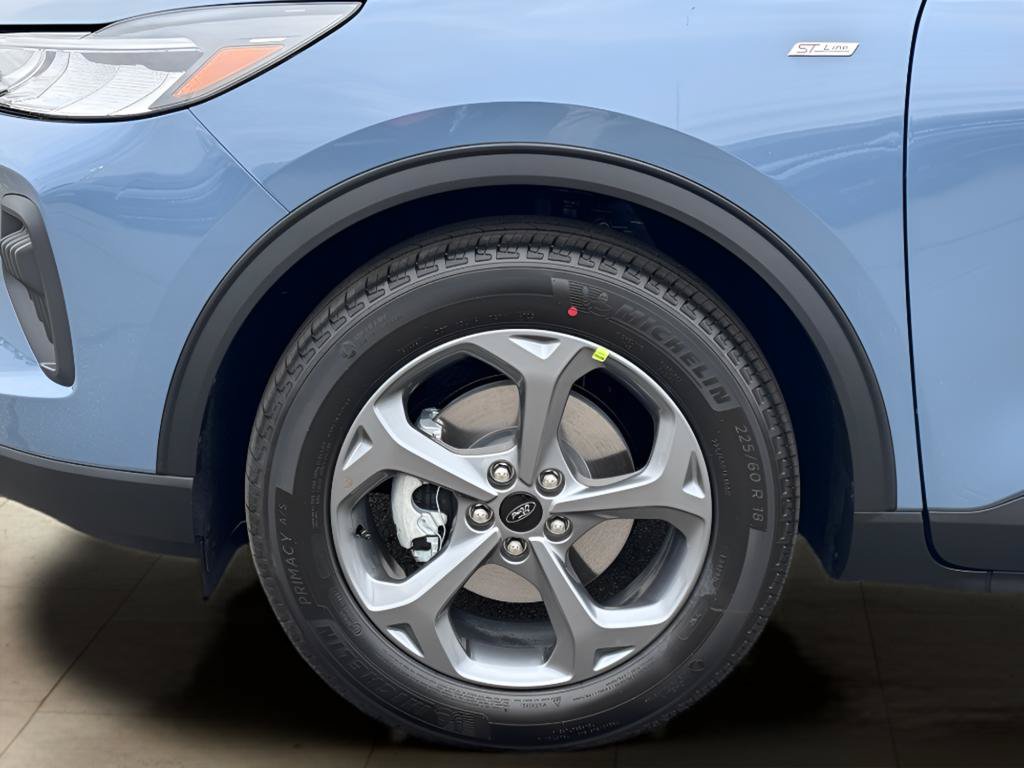 New 2026 Ford Escape ST-Line w/ Tech Pack #1 FWD image 35