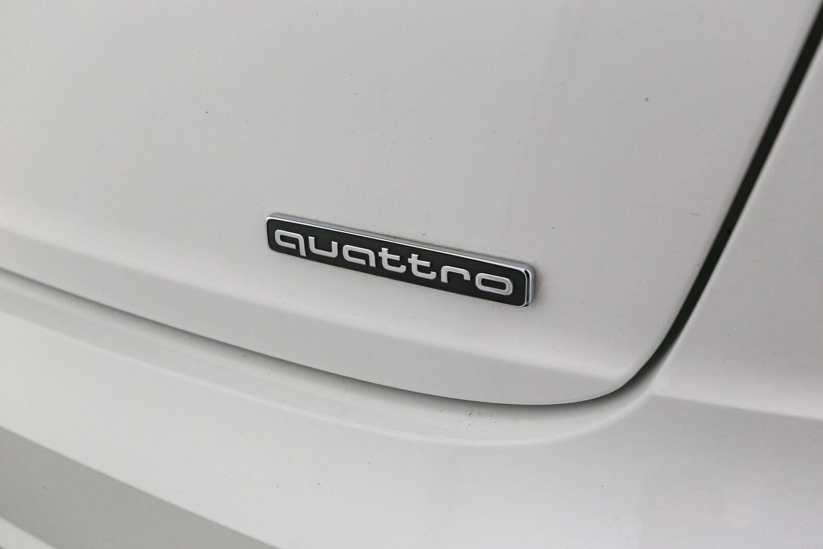 Used 2023 Audi Q8 Premium w/ Convenience Package AWD/4WD image 11