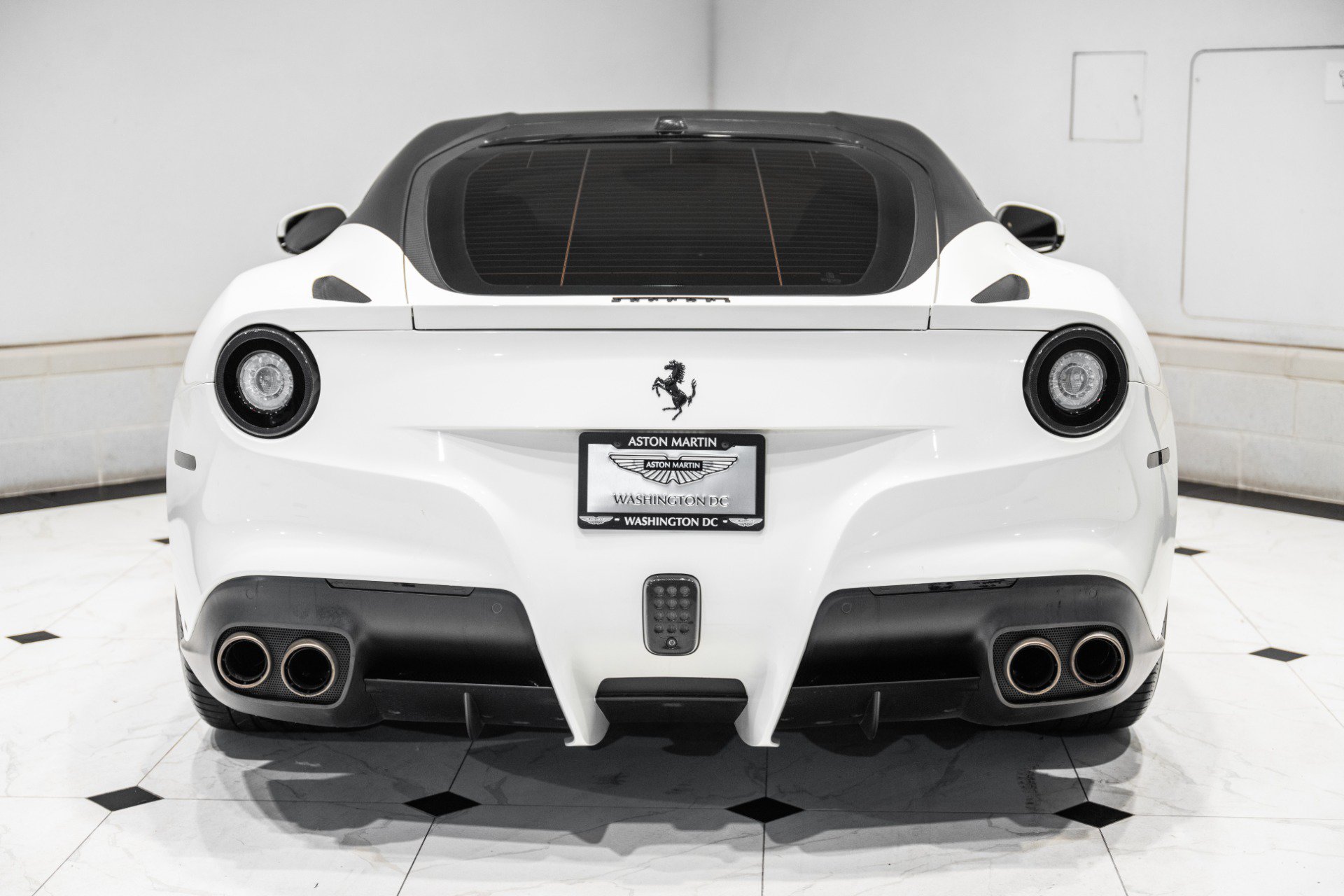 Used 2017 Ferrari F12 Berlinetta RWD image 8
