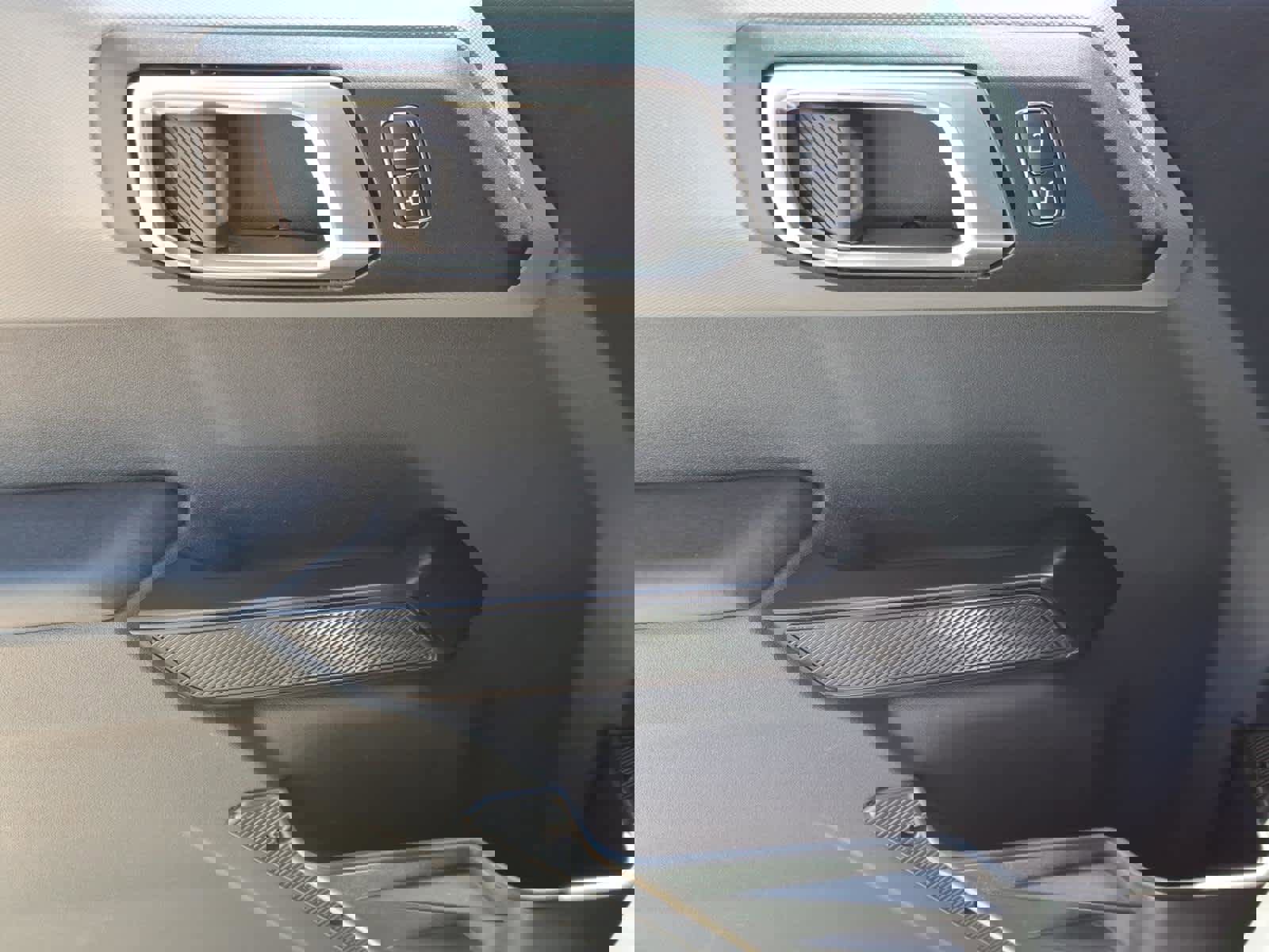 Used 2024 Ford Bronco Black Diamond image 3