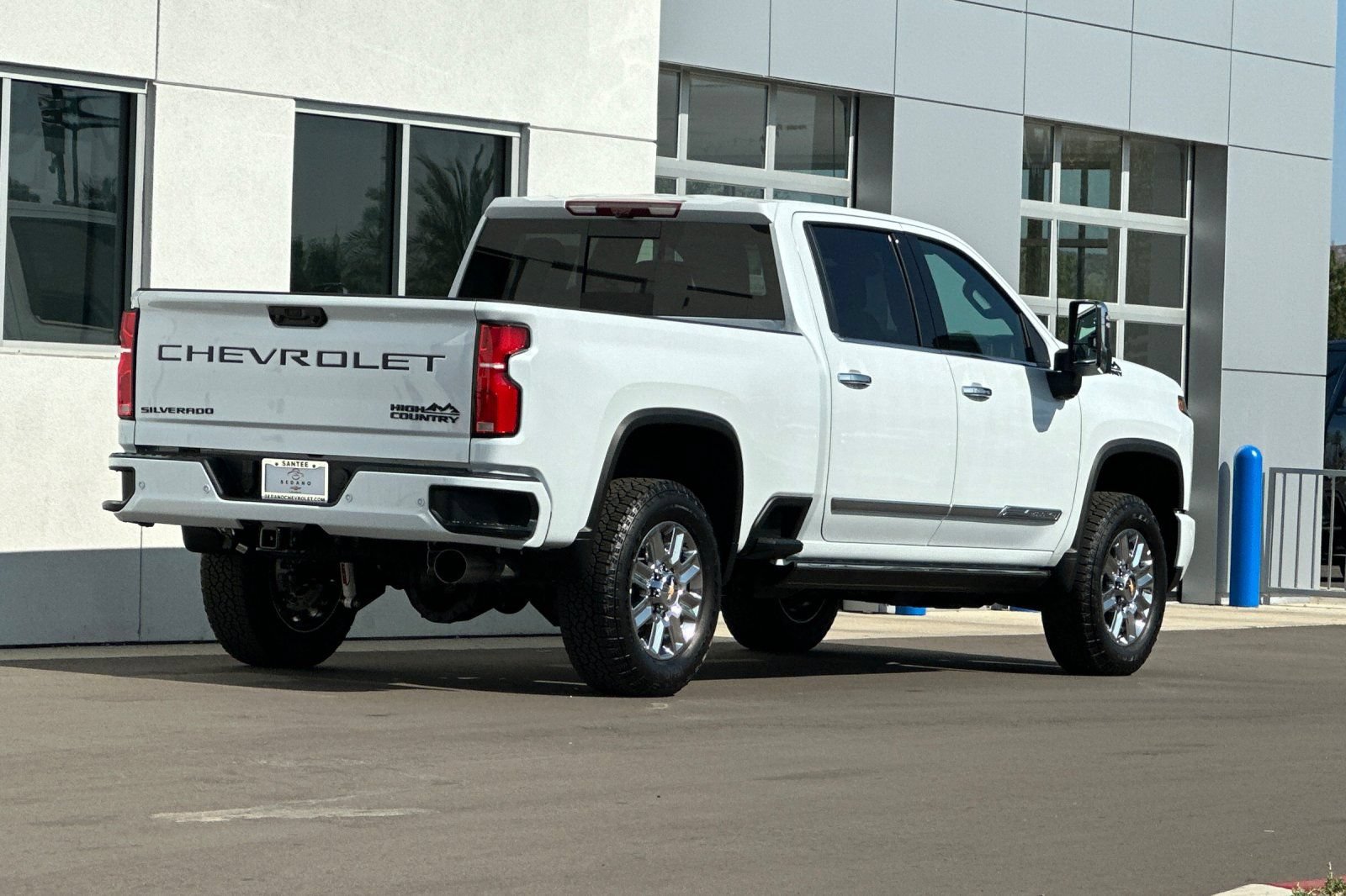 New 2026 Chevrolet Silverado 2500 High Country w/ High Country Premium Package AWD/4WD image 4