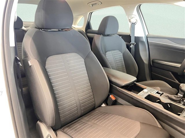 Used 2025 Kia K5 LXS image 11