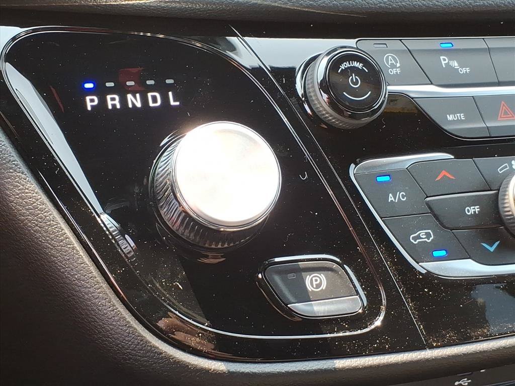 New 2027 Chrysler Pacifica Select FWD image 30