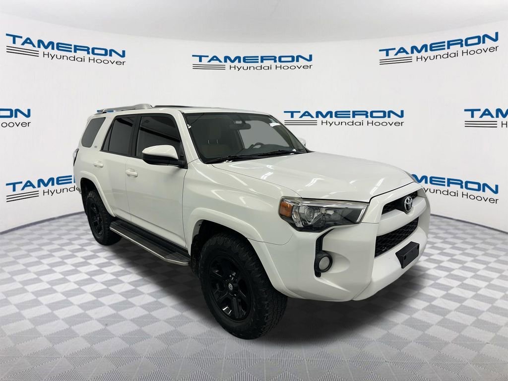 Used 2018 Toyota 4Runner SR5 AWD/4WD image 7