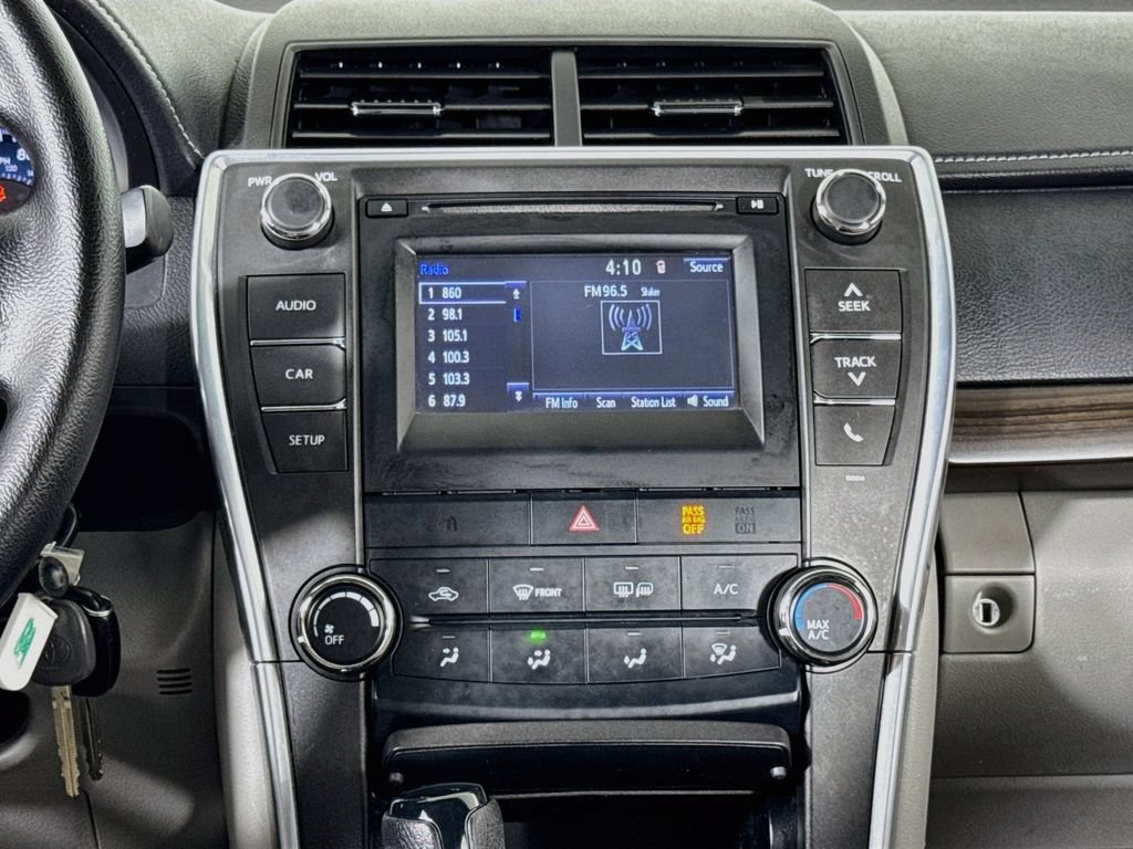 Used 2017 Toyota Camry LE FWD image 11